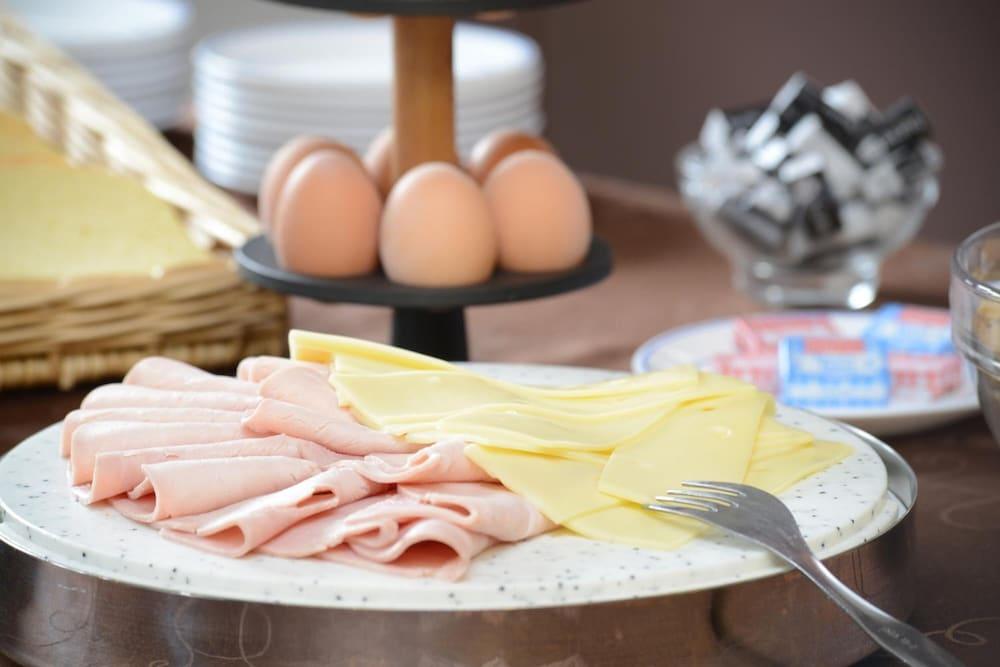 B&B Hotel Amneville-Les-Thermes Eksteriør bilde